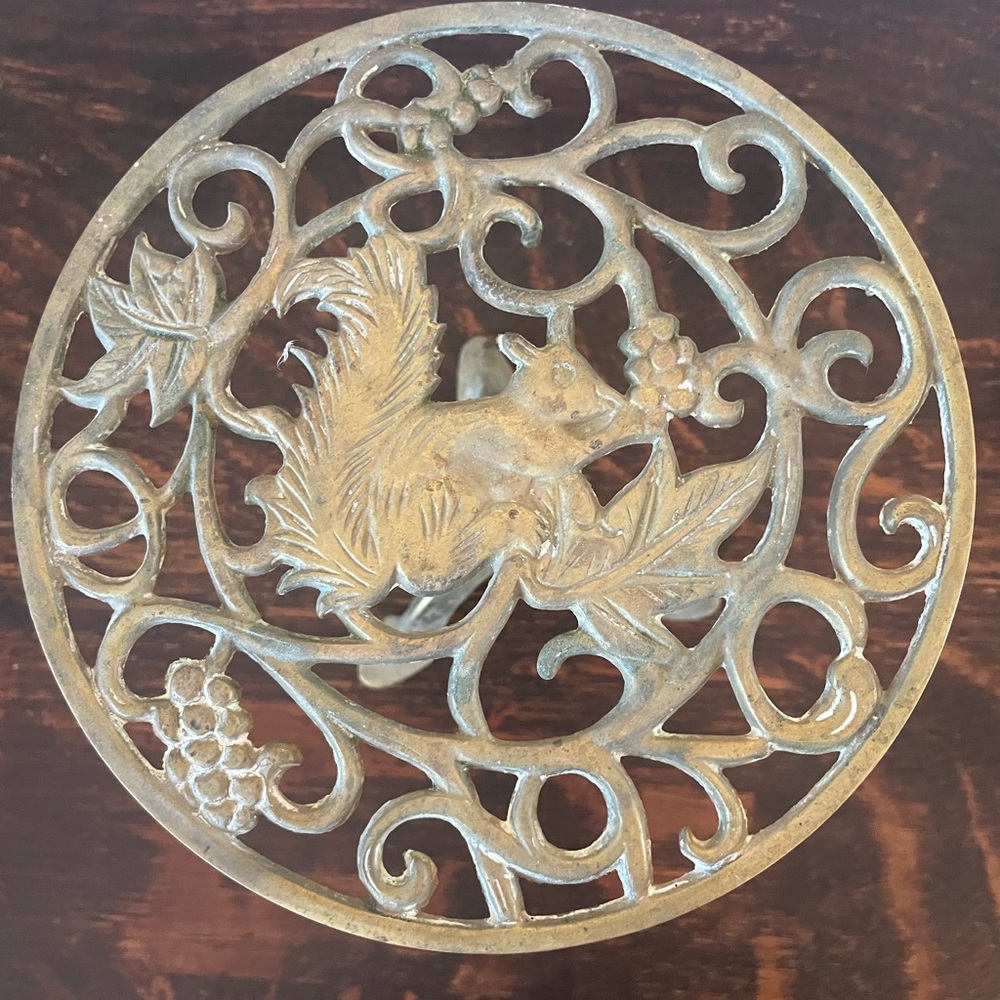 Antique Vintage Squirrel Gilt Brass Mini Tripod Table Tea Trivet Plant Stand - Picture 3 of 13